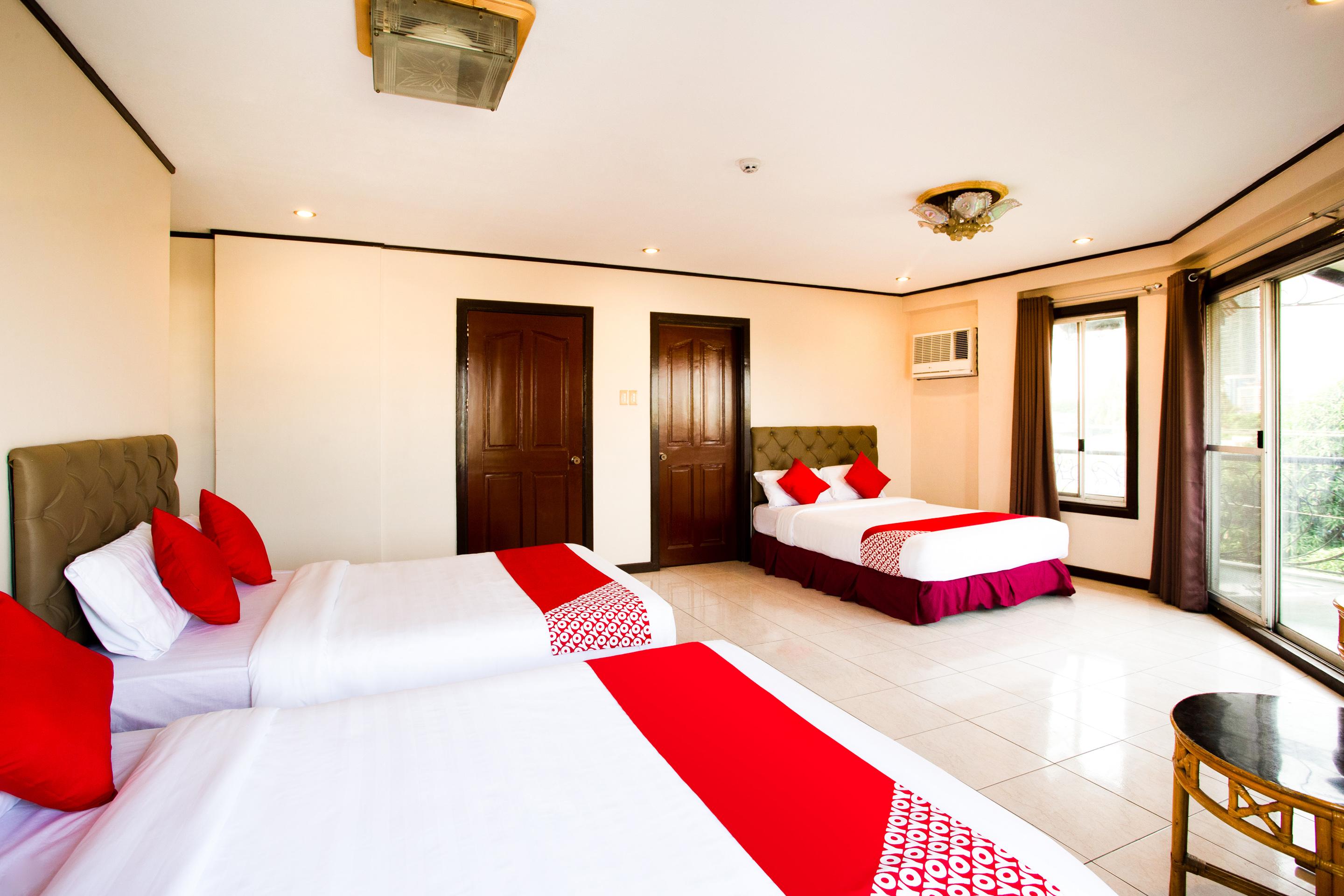 Oyo 414 Humberto'S Hotel Davao Luaran gambar