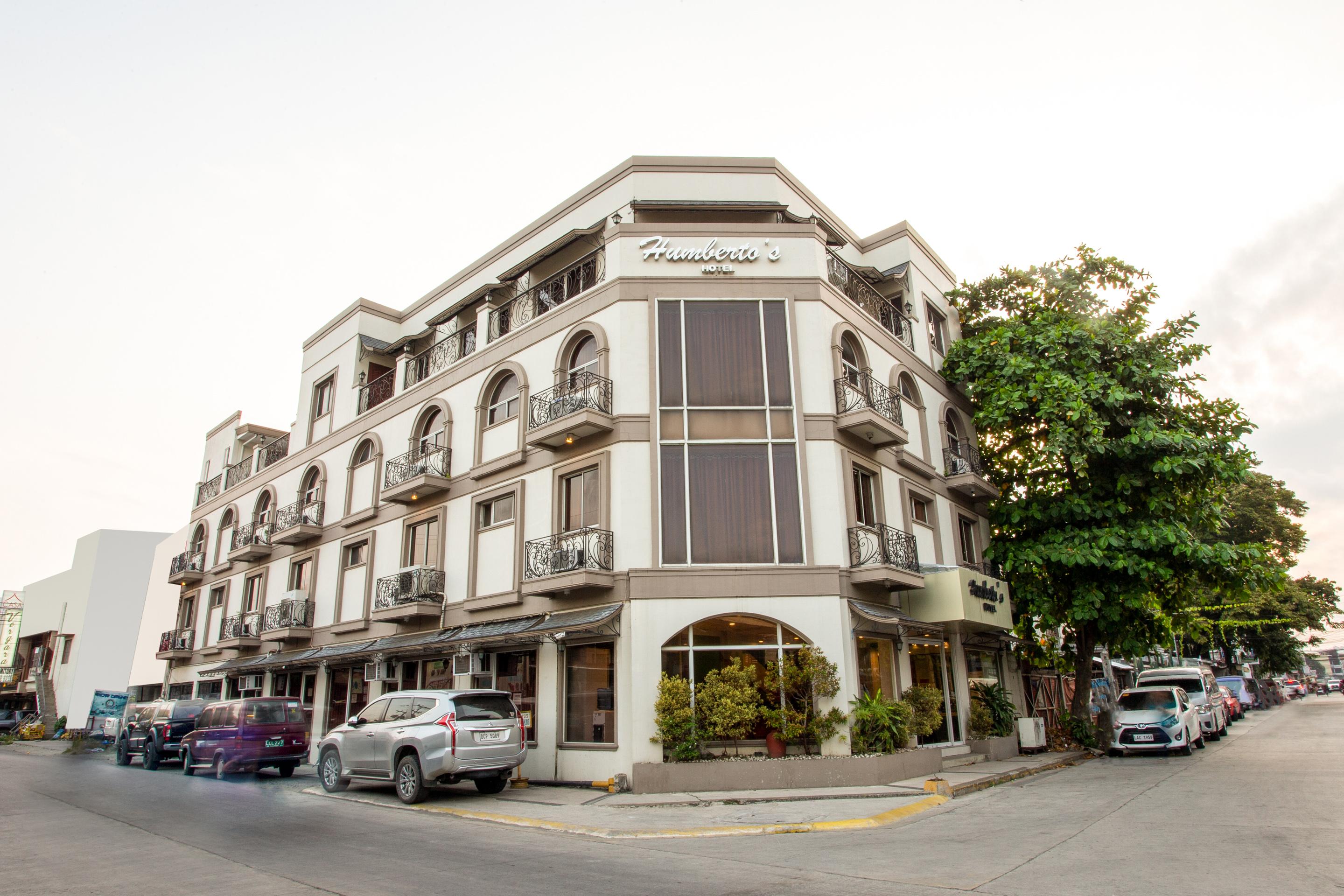 Oyo 414 Humberto'S Hotel Davao Luaran gambar